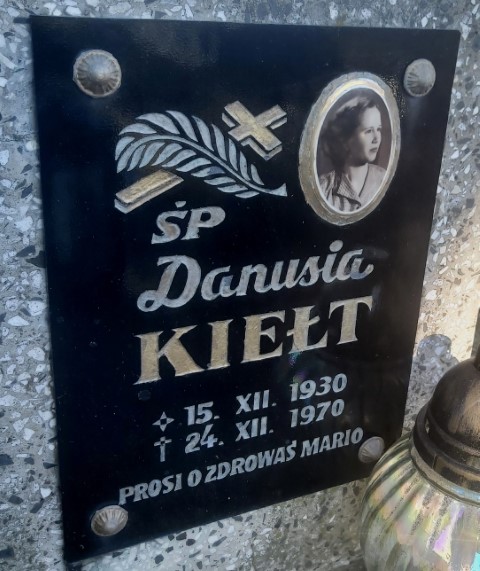 Danuta Kiełt 1930 Brzeg - Grobonet - Wyszukiwarka osób pochowanych