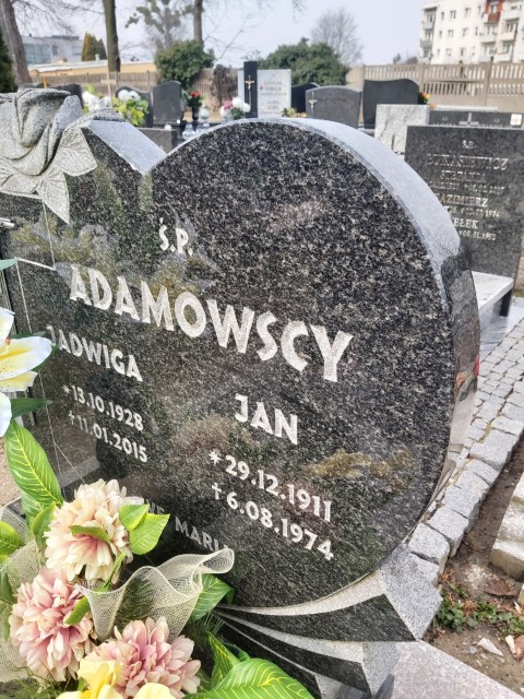 Jan Adamowski 1911 Brzeg - Grobonet - Wyszukiwarka osób pochowanych