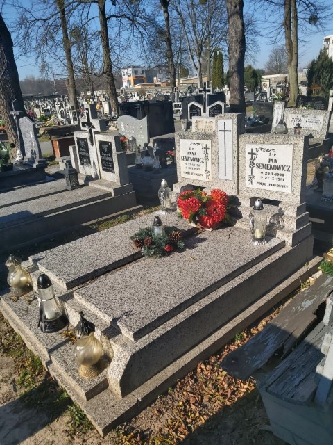 Anna Semenowicz 1911 Brzeg - Grobonet - Wyszukiwarka osób pochowanych
