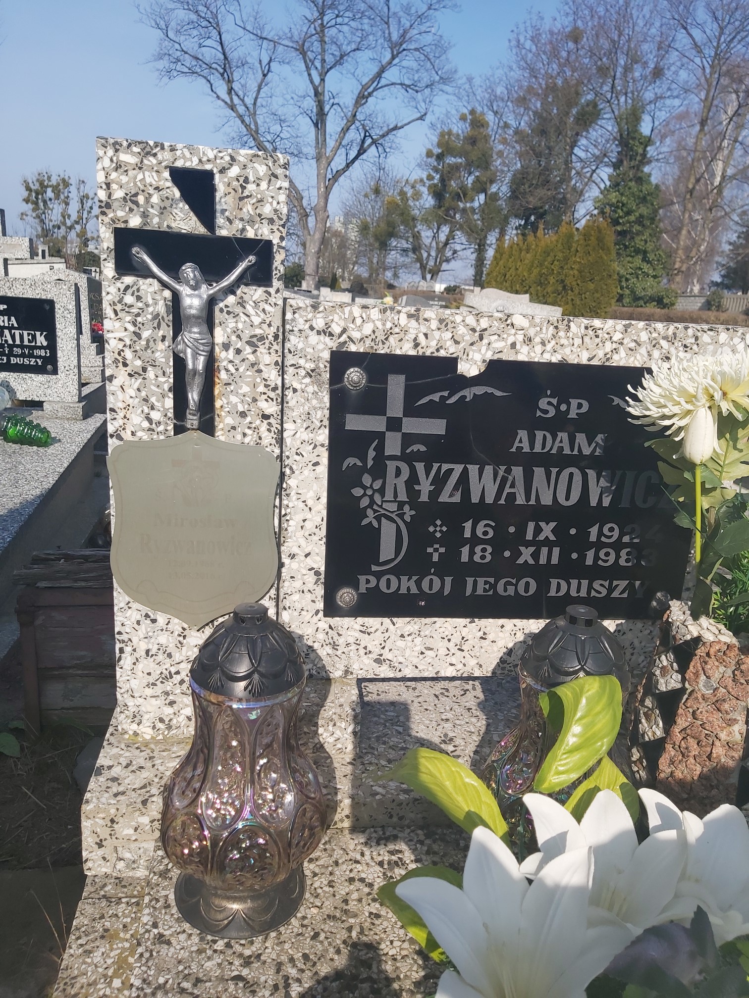 Mirosław Ryzwanowicz 1968 Brzeg - Grobonet - Wyszukiwarka osób pochowanych