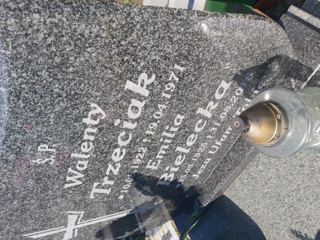 Emilia Bielecka 1928 Brzeg - Grobonet - Wyszukiwarka osób pochowanych