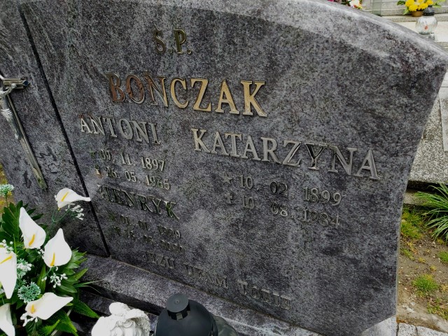 Grób Henryk Bończak