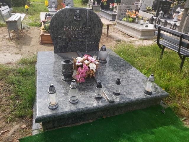 Grób Bronisław Bojkowski
