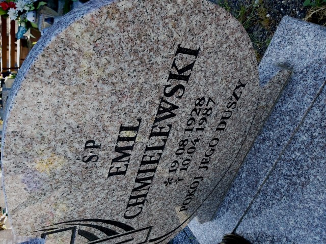 Emil Chmielewski 1928 Brzeg - Grobonet - Wyszukiwarka osób pochowanych