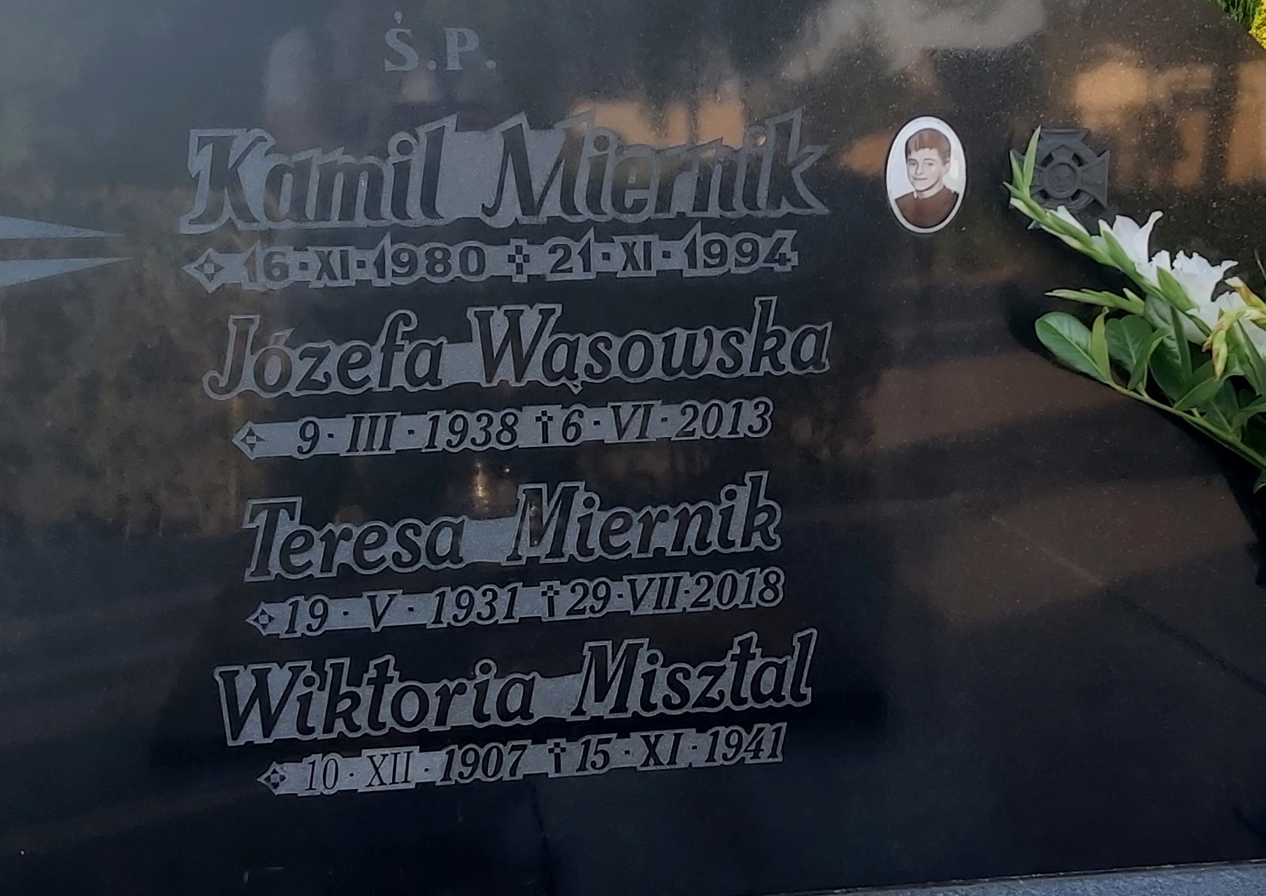 Wiktoria Misztal 1006 Brzeg - Grobonet - Wyszukiwarka osób pochowanych