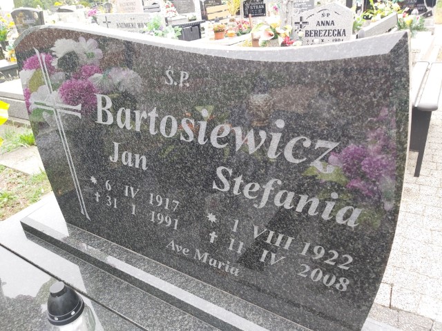 Stefania Bartosiewicz 1922 Brzeg - Grobonet - Wyszukiwarka osób pochowanych