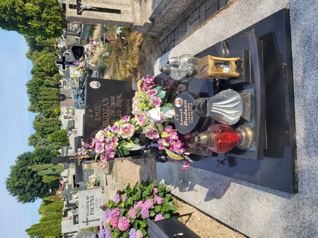 Leszek Budzan 1978 Brzeg - Grobonet - Wyszukiwarka osób pochowanych