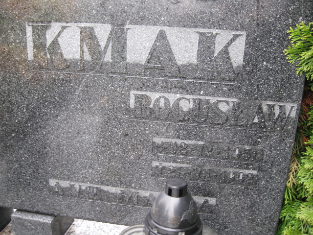 Bogusław Kmak 1951 Brzeg - Grobonet - Wyszukiwarka osób pochowanych