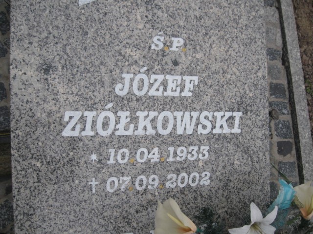 Józef Ziółkowski 1933 Brzeg - Grobonet - Wyszukiwarka osób pochowanych