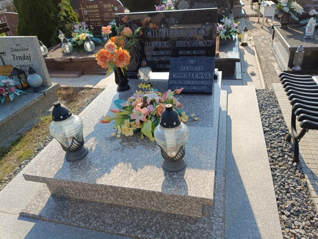 Grób Bogusław Chmielewski