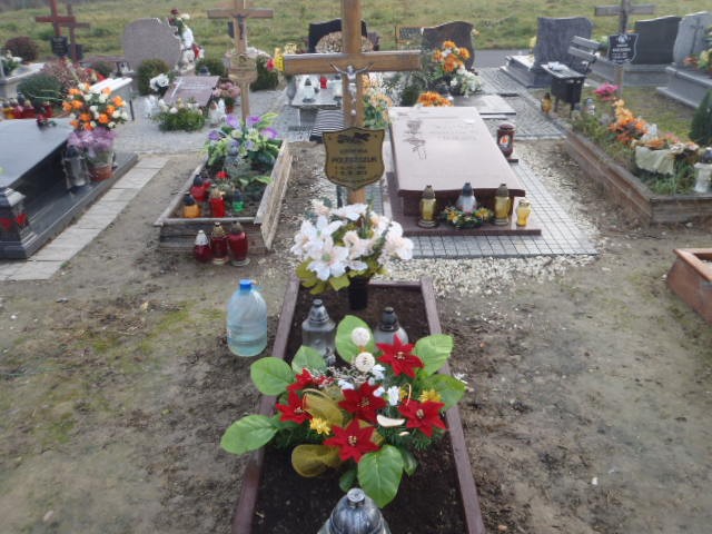 Krystyna Poleszczuk 1953 Brzeg - Grobonet - Wyszukiwarka osób pochowanych