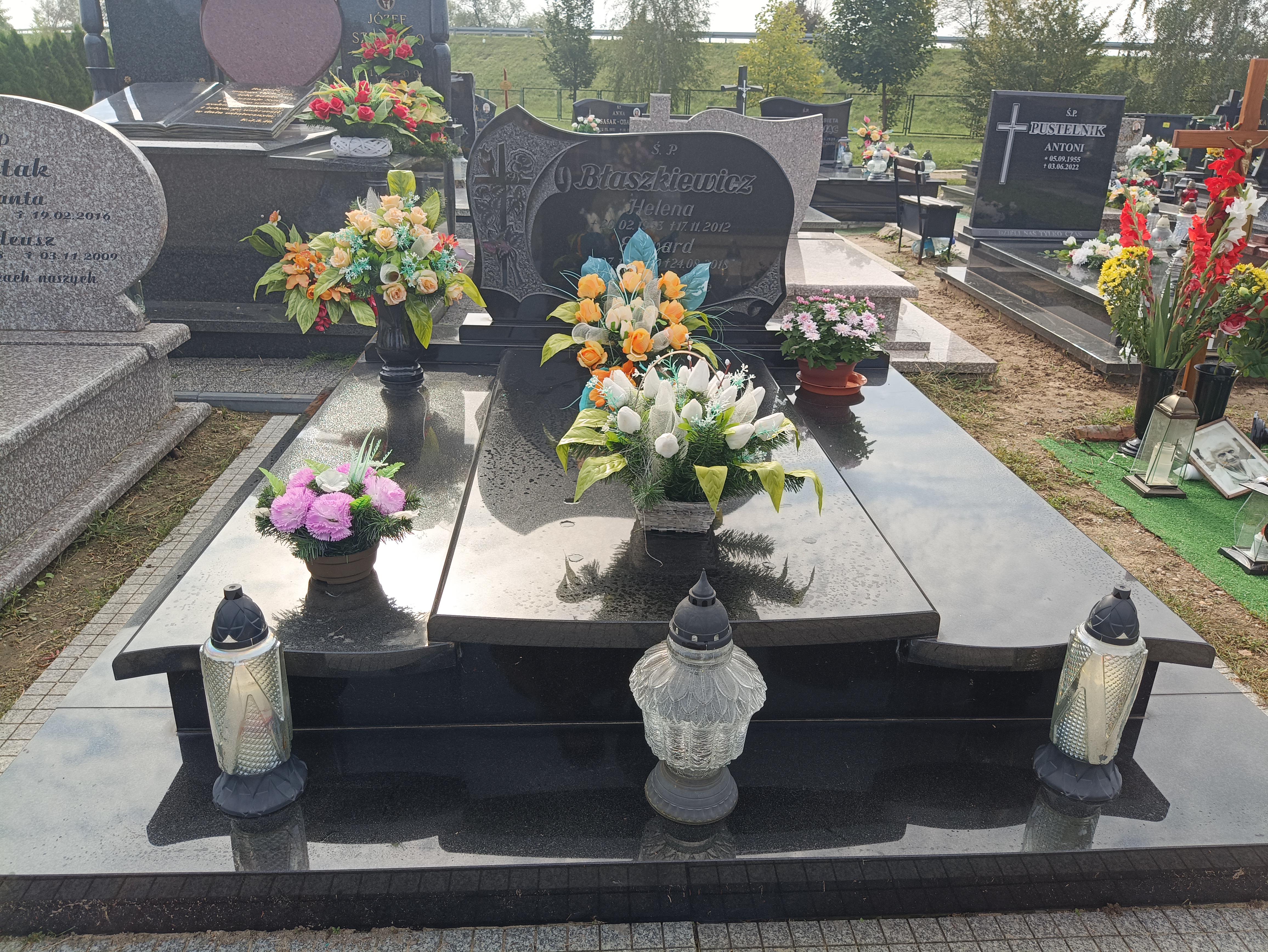 Grób Edward Błaszkiewicz