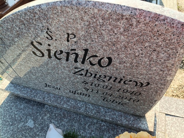 Kazimierz Sieńko 1972 Brzeg - Grobonet - Wyszukiwarka osób pochowanych