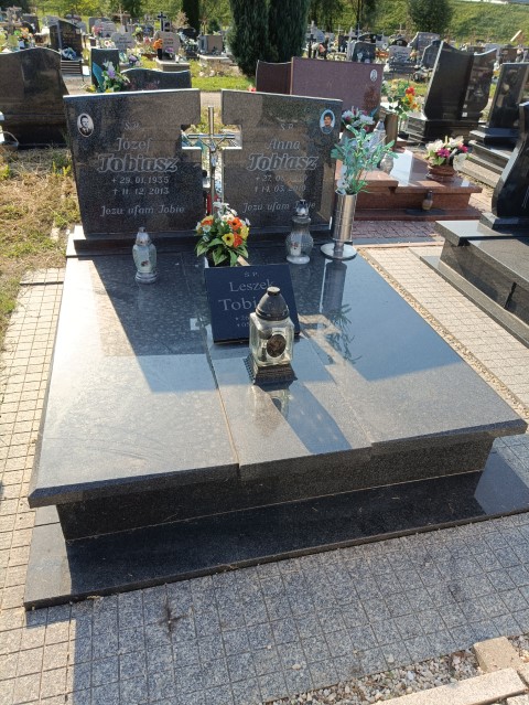 Leszek Tobiasz 1960 Brzeg - Grobonet - Wyszukiwarka osób pochowanych